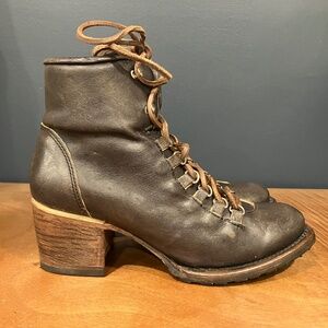 Freebird by Steven Devin Boots black distressed leather Sz 9